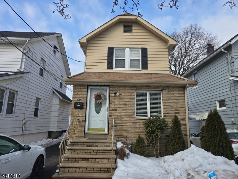 Within in close proximity to parks, shopping centers, transportation stations to NY bus and trains.This home features an open living space and modern kitchen on the first floor.  The second floor had 2 bedrooms an updated bathroom. A partially finished basement, with laundry room and full bathroom.  There is a detached garage with storage space and a long driveway that can fit an additional 4 cars.