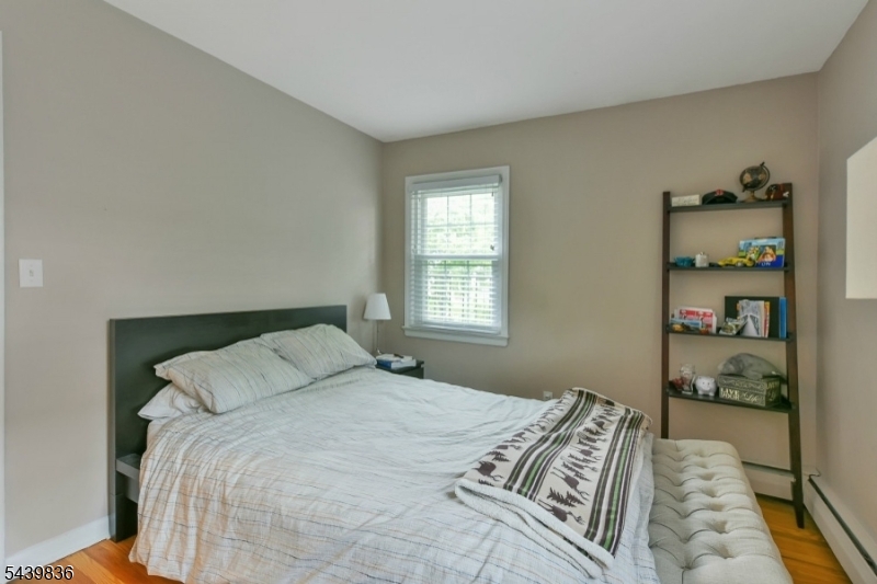 Walnut Street Train area - Residential Lease