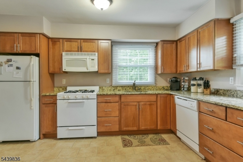 Walnut Street Train area - Residential Lease