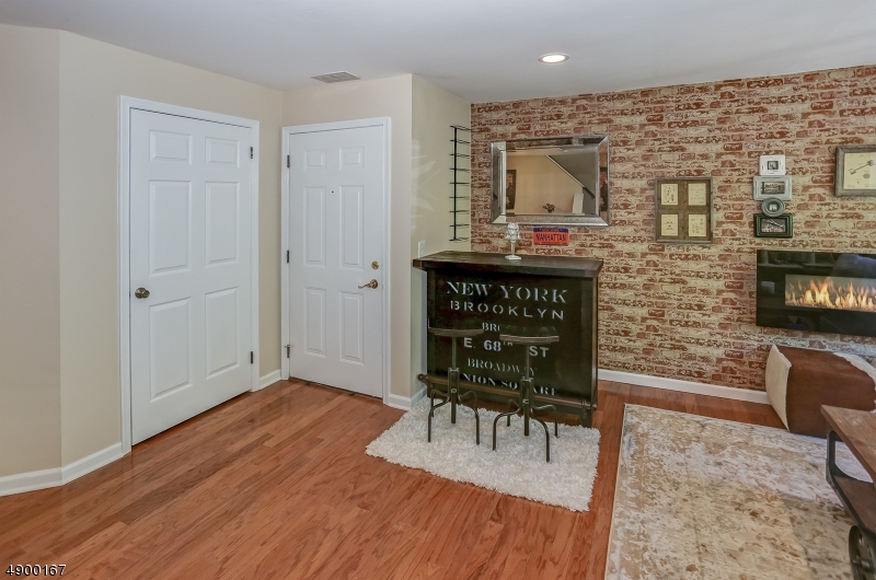 EDEN LANE - Residential