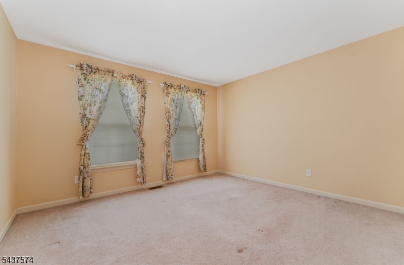 Hunterdon Chase - Residential
