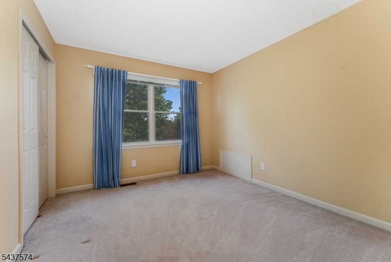 Hunterdon Chase - Residential