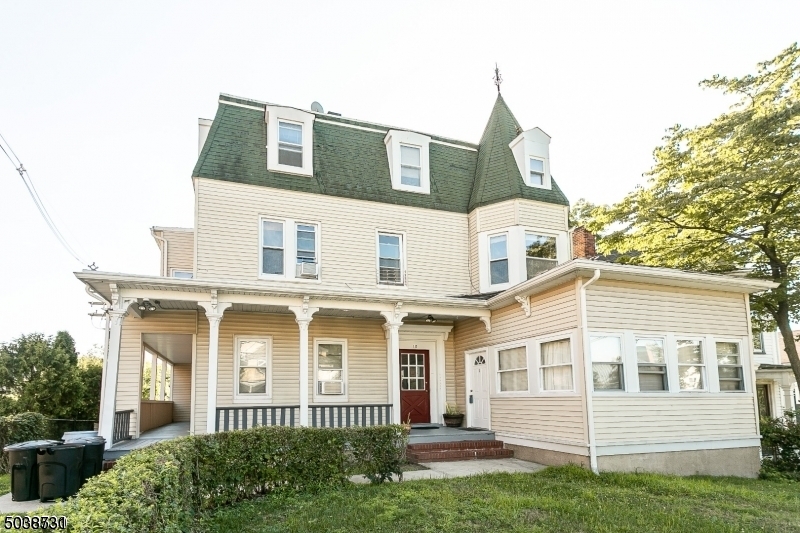 LOCATION, LOCATION! ENJOY LIVING IN THIS DOWNTOWN MASTERPIECE! BEAUTIFUL BUILDING IN THE HEART OF MORRISTOWN. ONE BLOCK FROM COURTHOUSE, HEADQUARTERS PLAZA, RESTURANT, SHOPS & NYC TRAIN STA. NO PETS PERMITTED!! NTN REPORT REQUIRED...OFF STREET PARKING AVAILABLE IN LOT NEXT TO BUILDING FOR A MONTHLY FEE FOR TOWN PARKING ON CATTANO. TENANT RESPONIBLE FOR CERTIFICATE OF OCCUPANCY FEE FROM TOWN OF MORRISTOWN. TENANTS TO CLEAR SNOW ON WALK WAY COMMUNALLY.