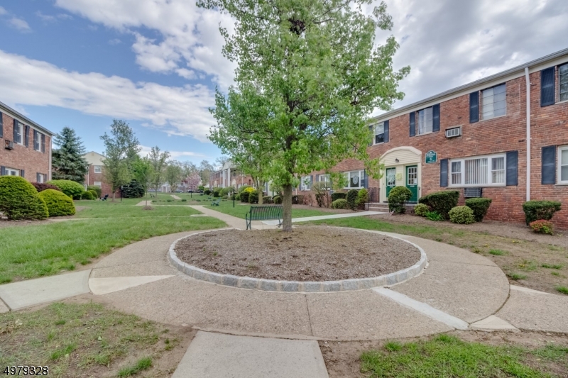 Parkside Gardens - Residential