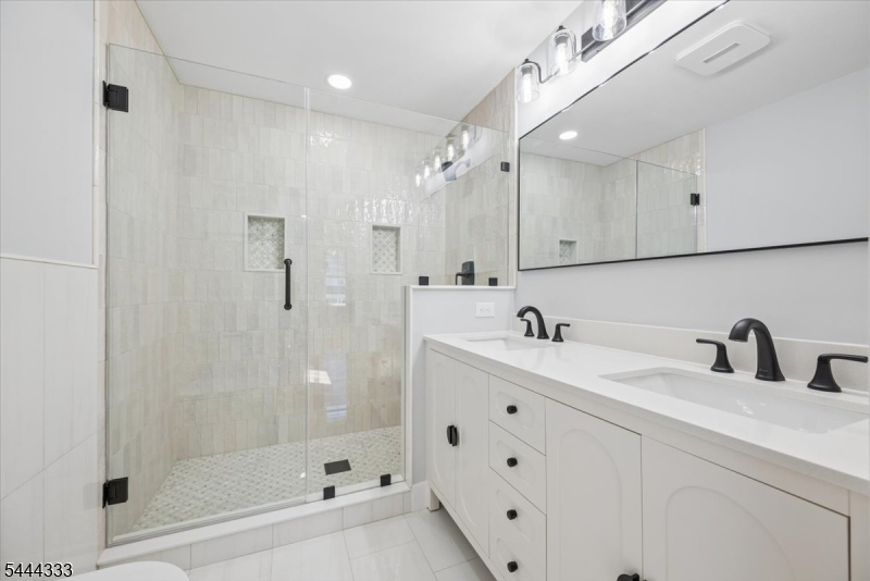 Lincoln Heighs - Residential