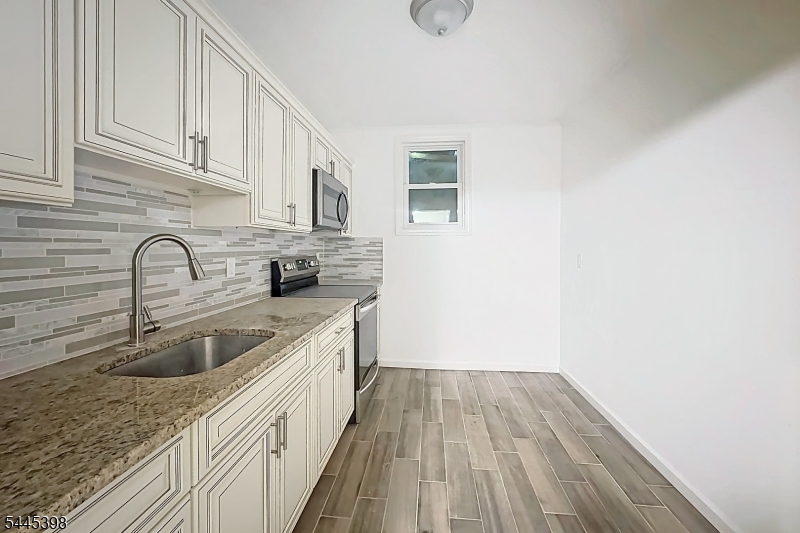 White Meadow Lake - Residential
