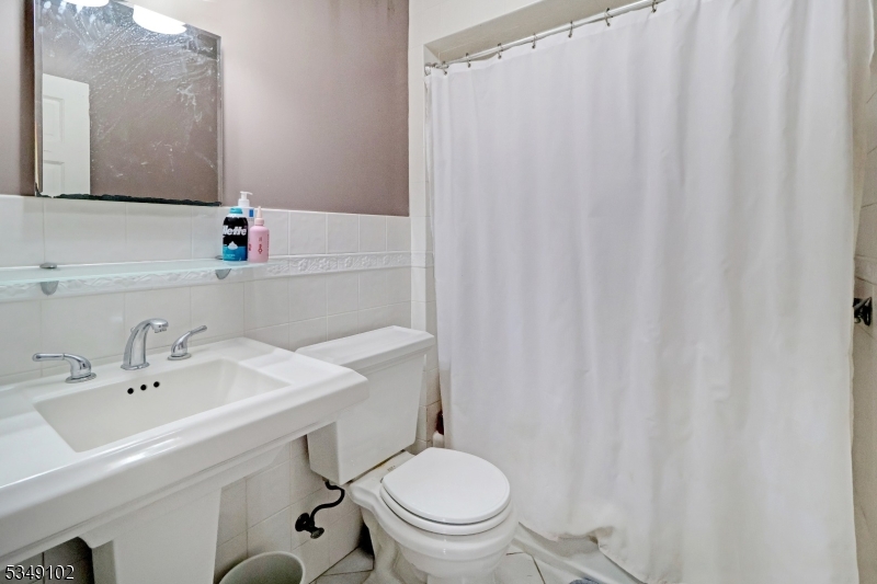 Crestmont Hills - Residential Lease