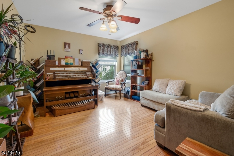Washington Meadows - Residential