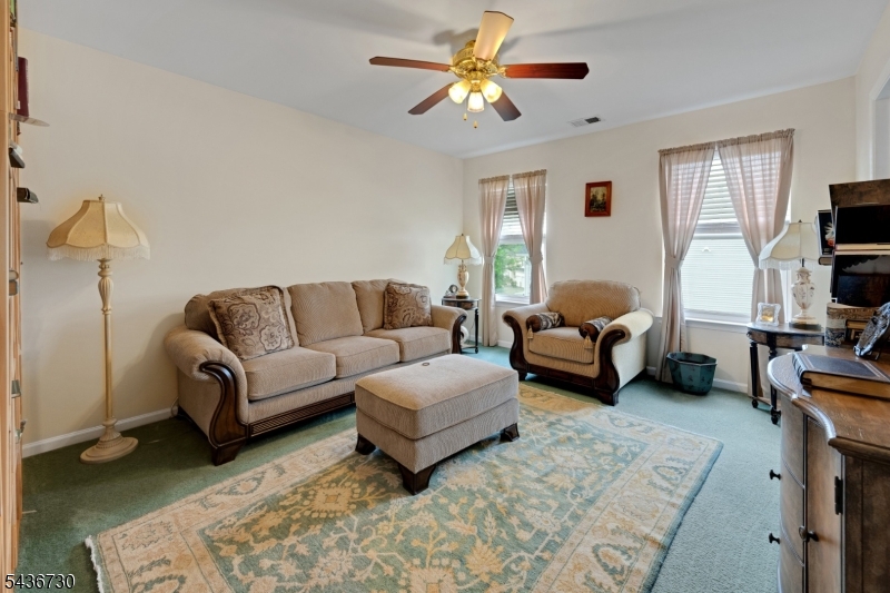 Washington Meadows - Residential