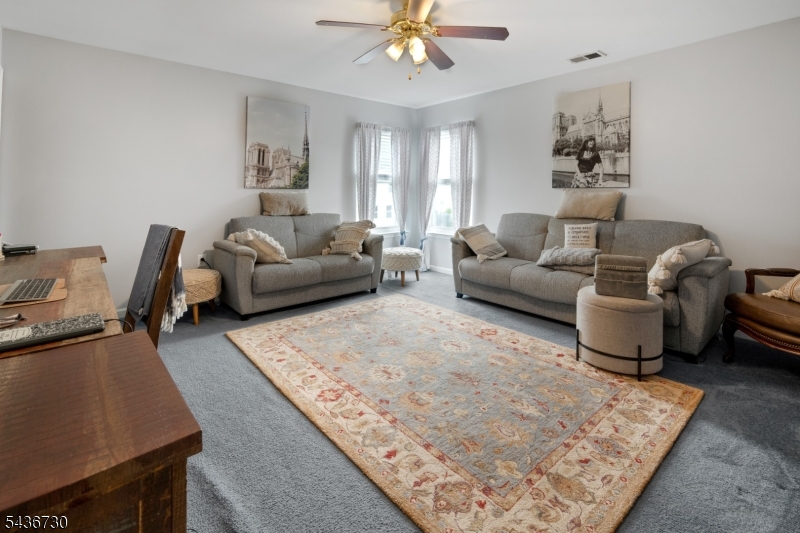 Washington Meadows - Residential