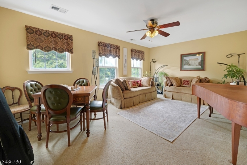 Washington Meadows - Residential