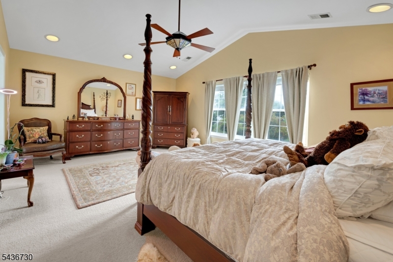 Washington Meadows - Residential