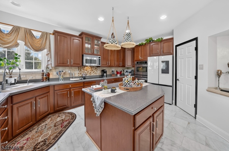 Country Classics - Residential
