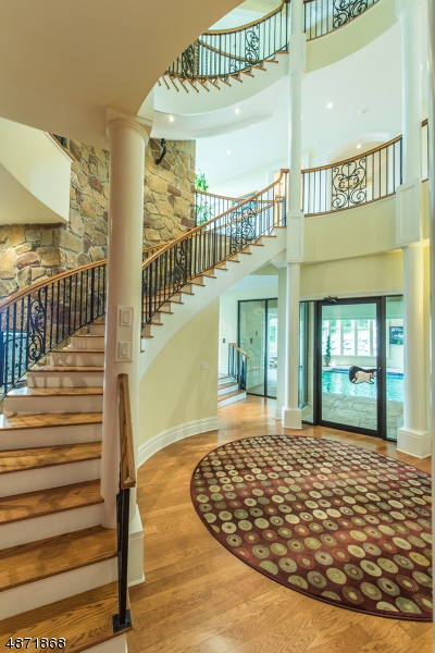 Valhalla Ridge Estates - Residential