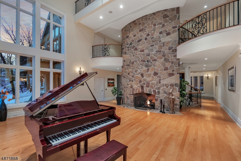 Valhalla Ridge Estates - Residential