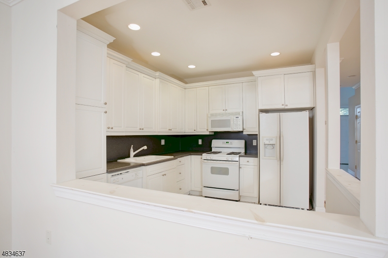 Glenmont - Residential Lease