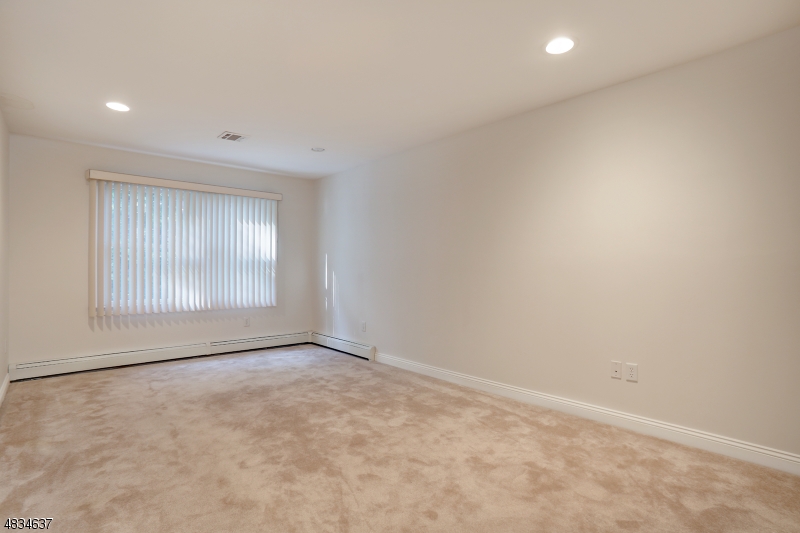 Glenmont - Residential Lease