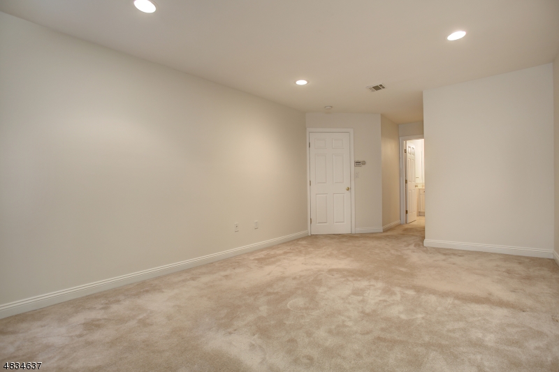 Glenmont - Residential Lease