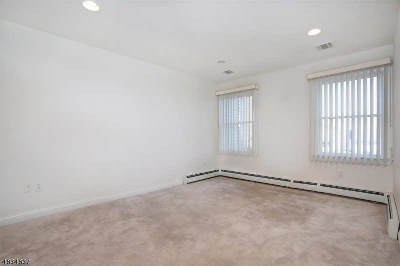 Glenmont - Residential Lease