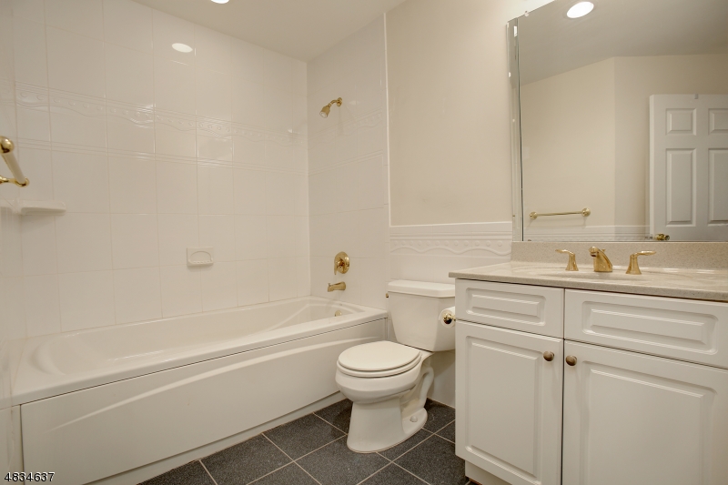 Glenmont - Residential Lease