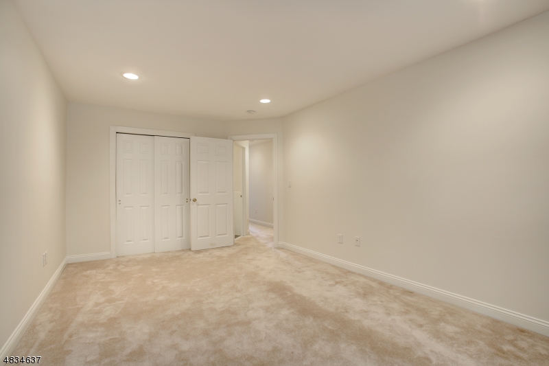 Glenmont - Residential Lease