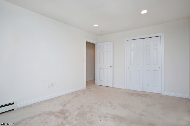Glenmont - Residential Lease