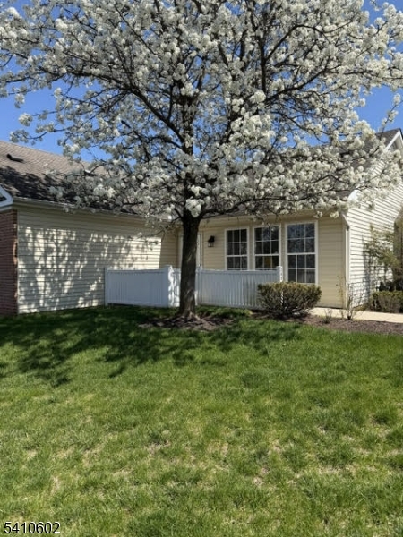 HILLSBOROUGH POINT - Residential Lease