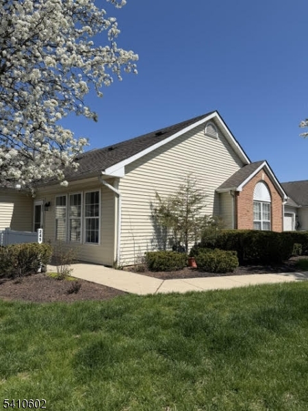 HILLSBOROUGH POINT - Residential Lease
