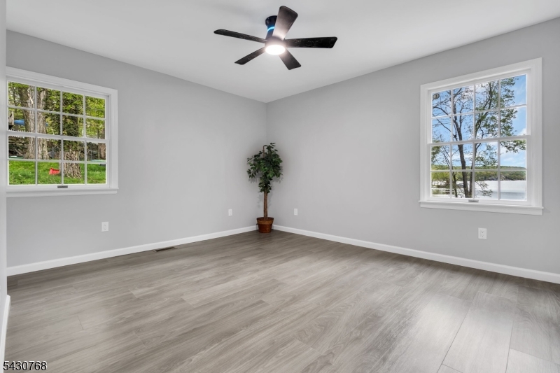 Lake Hopatcong lakefront - Residential