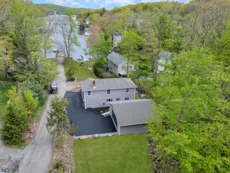 Lake Hopatcong lakefront - Residential
