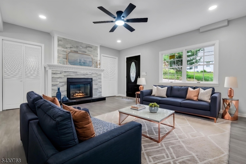 Lake Hopatcong lakefront - Residential
