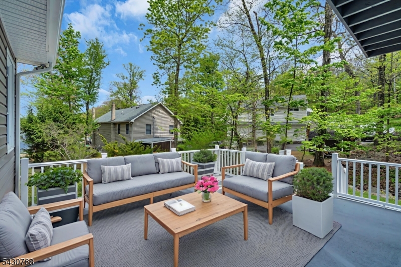 Lake Hopatcong lakefront - Residential