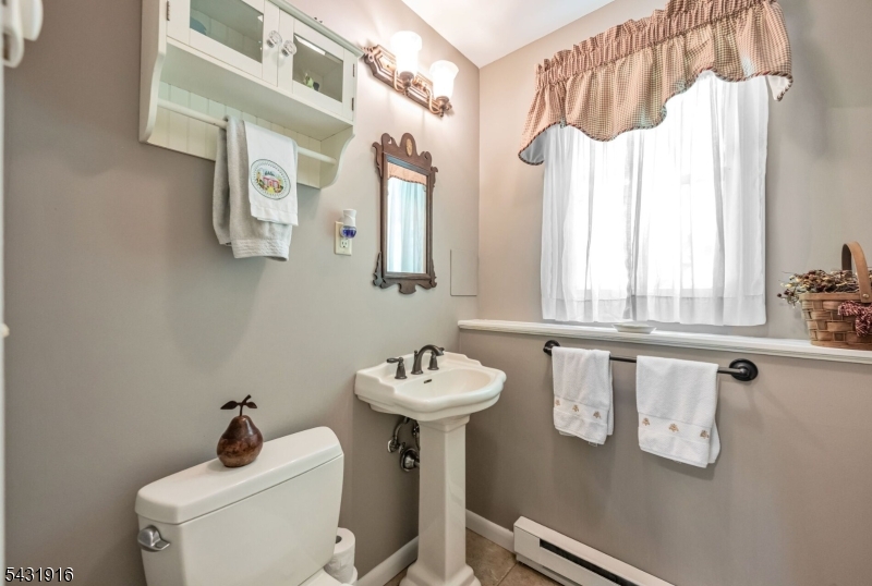 Hi-Lo Acres - Residential
