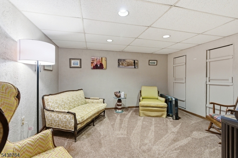 Lake Shawnee-Lake Front - Residential