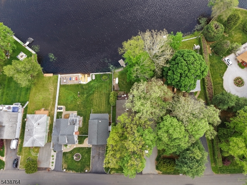 Lake Shawnee-Lake Front - Residential