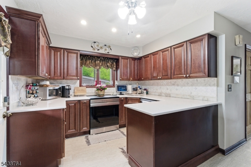 Lake Shawnee-Lake Front - Residential