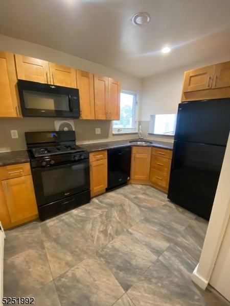 Nestled in Short Hills most prestigious residential suburbs, this Townhouse rental with attached garage, is uniquely located in a park like setting, offers great  updated finishes, granite countertops, plenty of closet and storage space and Washer and Dryer in unit.  Walking distance to Glenwood Elementary School, Short Hills train station, shopping centers and restaurants.  Heat hot water and cooking gas included.