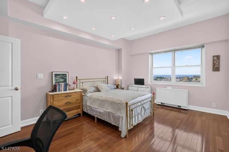 Versailles Apartments - Residential