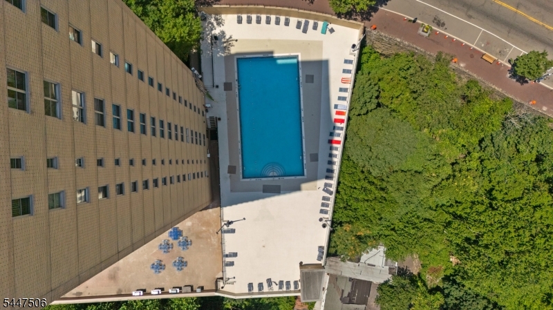 Versailles Apartments - Residential