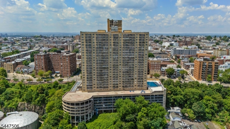 Versailles Apartments - Residential