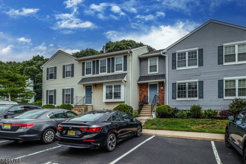 QUAILBROOK COLONIAL TOWNHOM - Residential