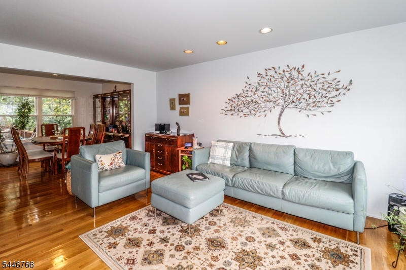 QUAILBROOK COLONIAL TOWNHOM - Residential