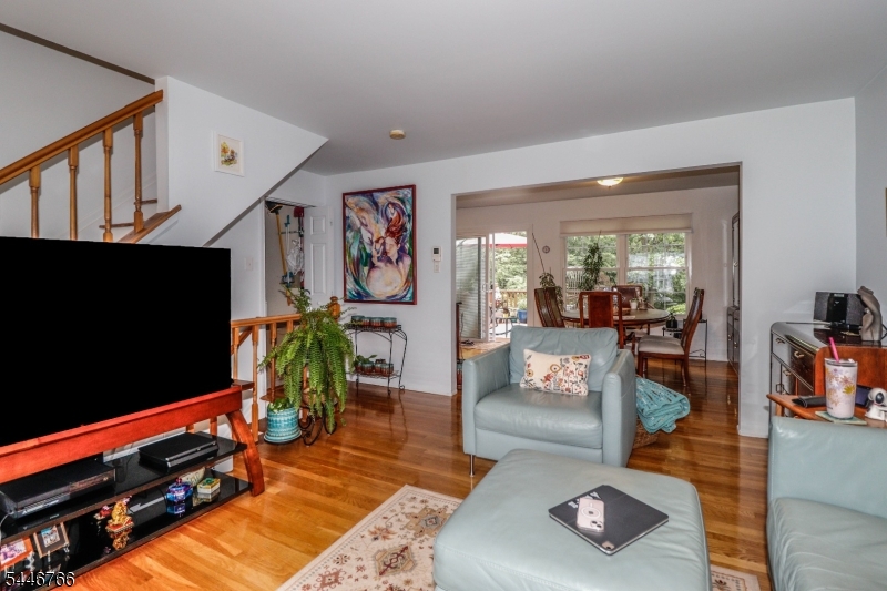 QUAILBROOK COLONIAL TOWNHOM - Residential