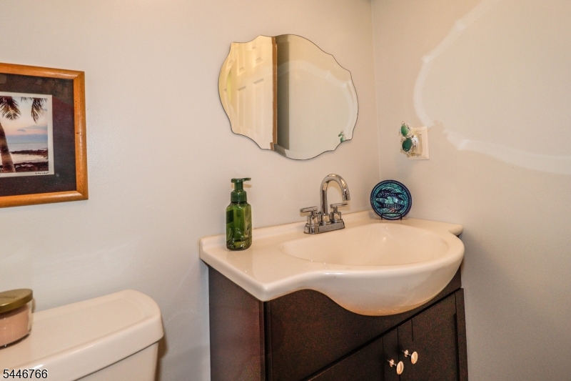 QUAILBROOK COLONIAL TOWNHOM - Residential