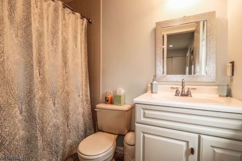QUAILBROOK COLONIAL TOWNHOM - Residential