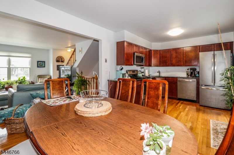 QUAILBROOK COLONIAL TOWNHOM - Residential