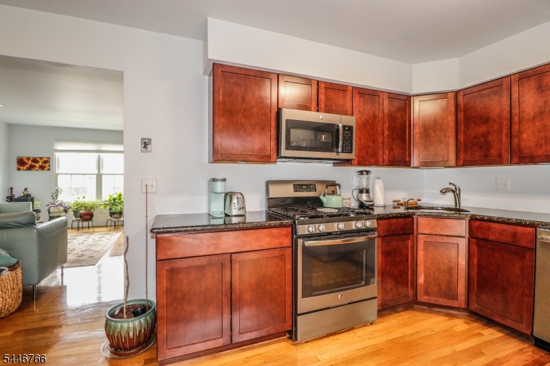 QUAILBROOK COLONIAL TOWNHOM - Residential
