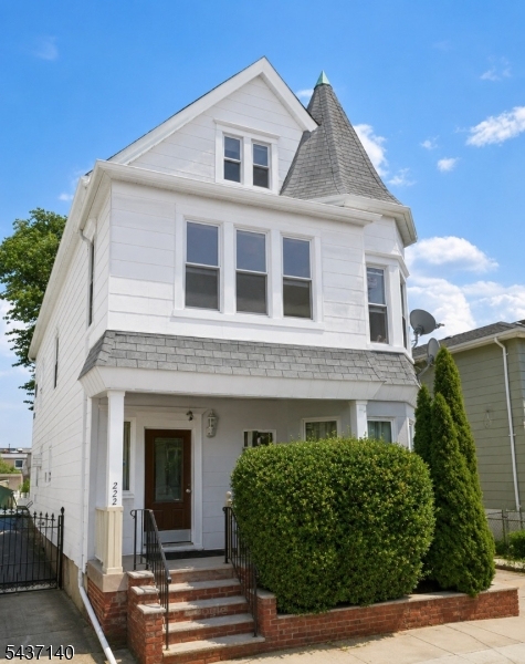 Spacious 3-bedroom, 1-bath second-floor apartment located in a well-maintained multi-family home. This bright and inviting unit offers generously sized bedrooms, a comfortable living area, and an efficient layout designed for everyday living. Conveniently situated near shopping, dining, public transportation, schools, and major highways, providing easy access for commuters. A great opportunity to enjoy comfortable living in a desirable neighborhood.