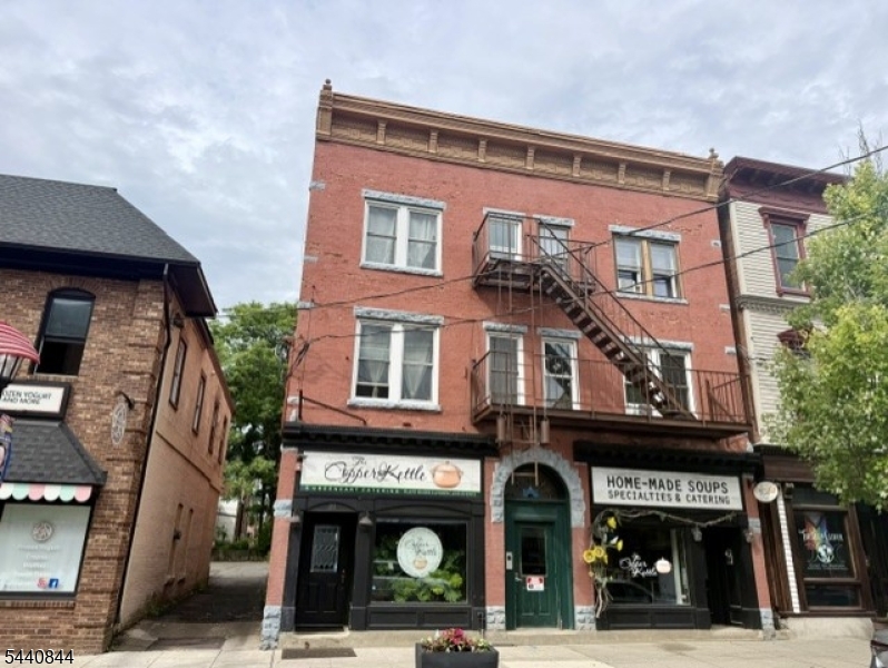 Spring Street - Commercial Lease
