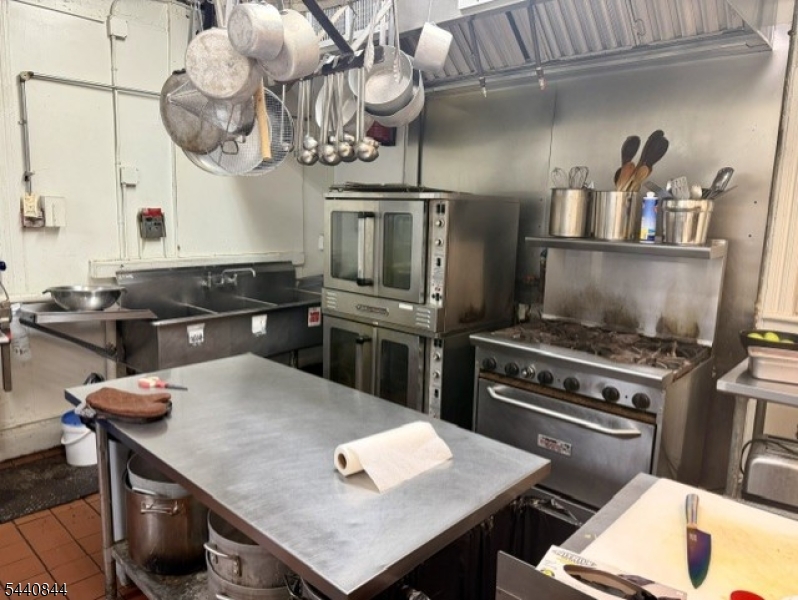 Spring Street - Commercial Lease